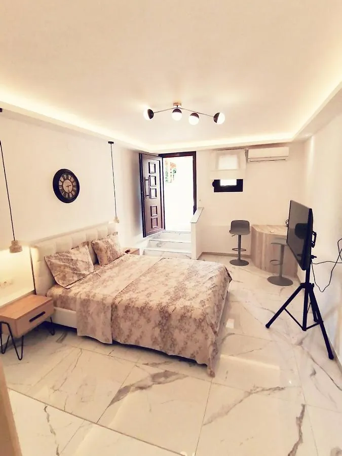 Theasis 3 Apartment Neos Marmaras